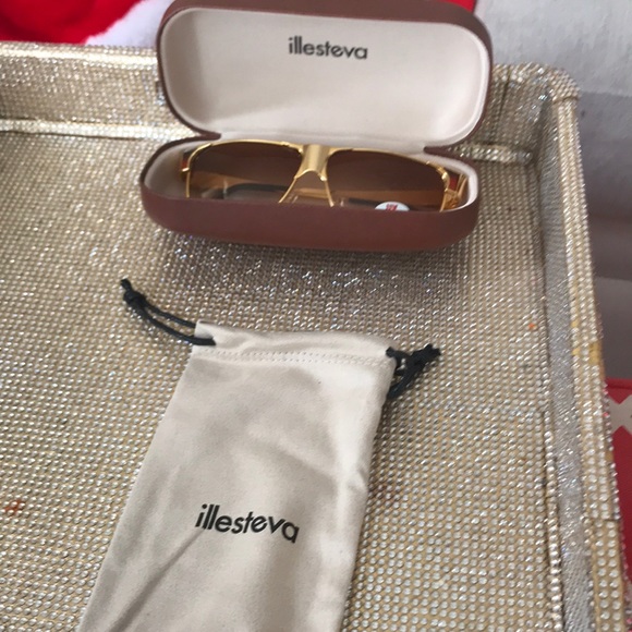 Illesteva Accessories - Illesteva sunglasses